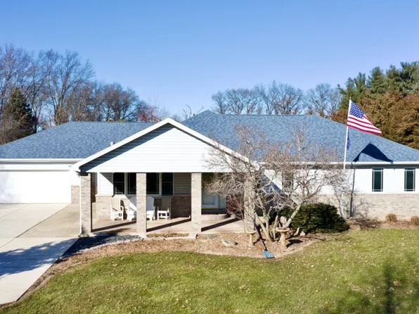 1950 Old Porter Rd, Porter, IN 46304