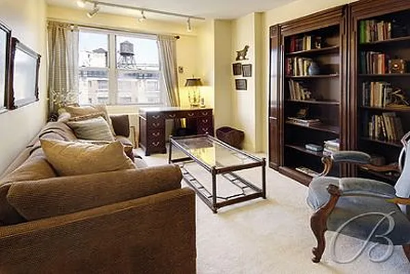 Sold by Bellmarc Realty | media 3