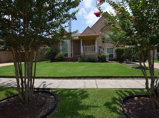 8411 Quail Crest Dr, Missouri City, TX 77489