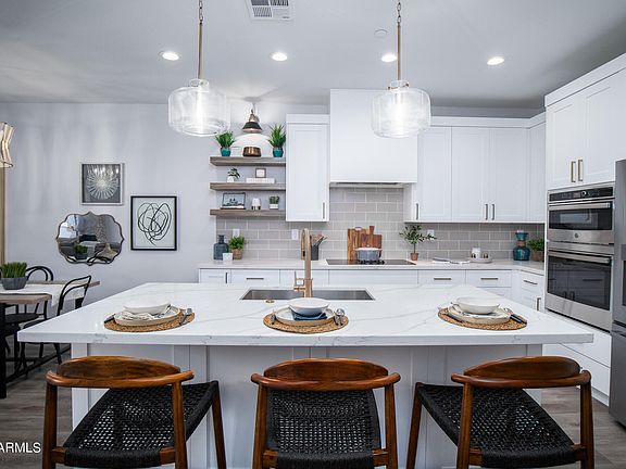 5th image of 161 E Lexington Ave #26