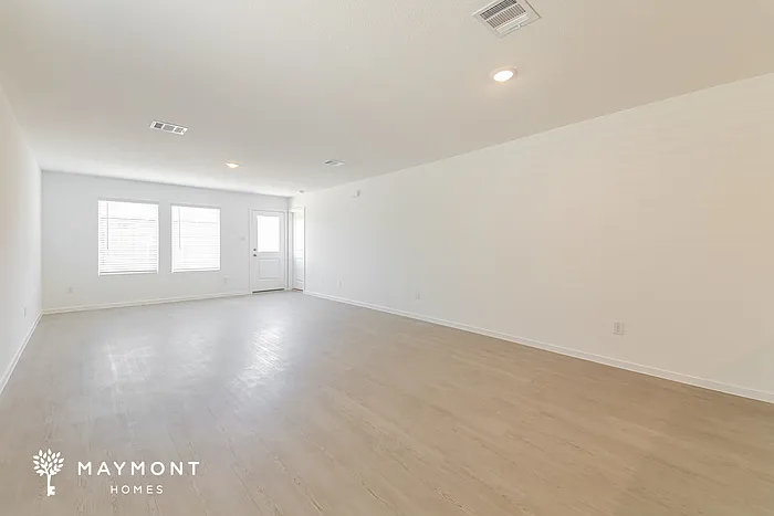 2061 Belgian Dr — Photo 3
