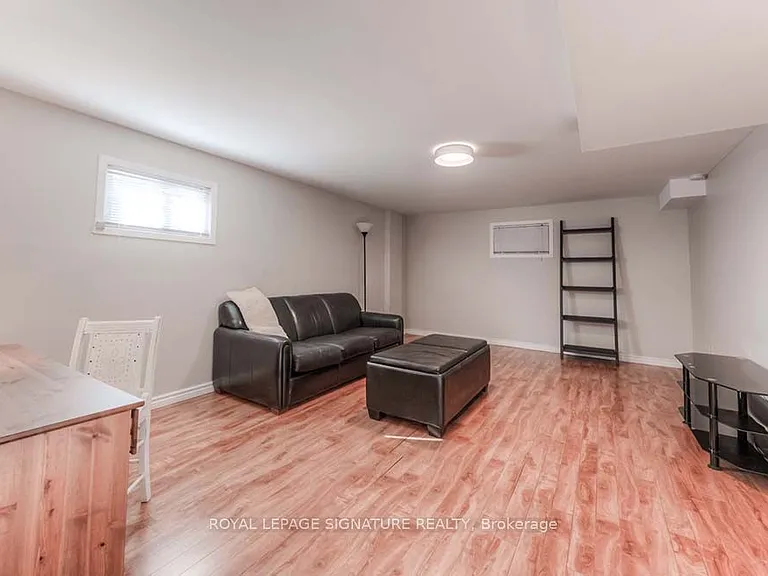 28 Coach Hill Dr — Photo 1