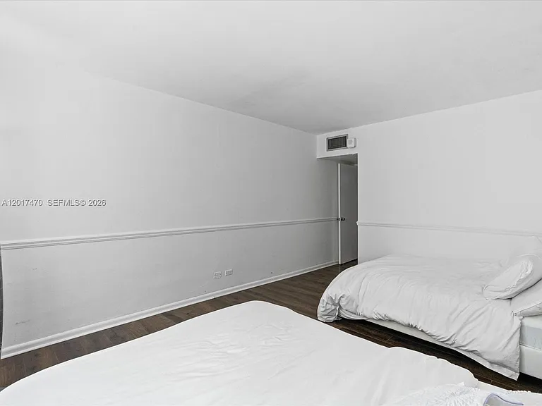 5005 Collins Ave #222 — Photo 27