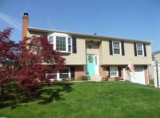 328 Mitchell Dr, Wilmington, DE 19808