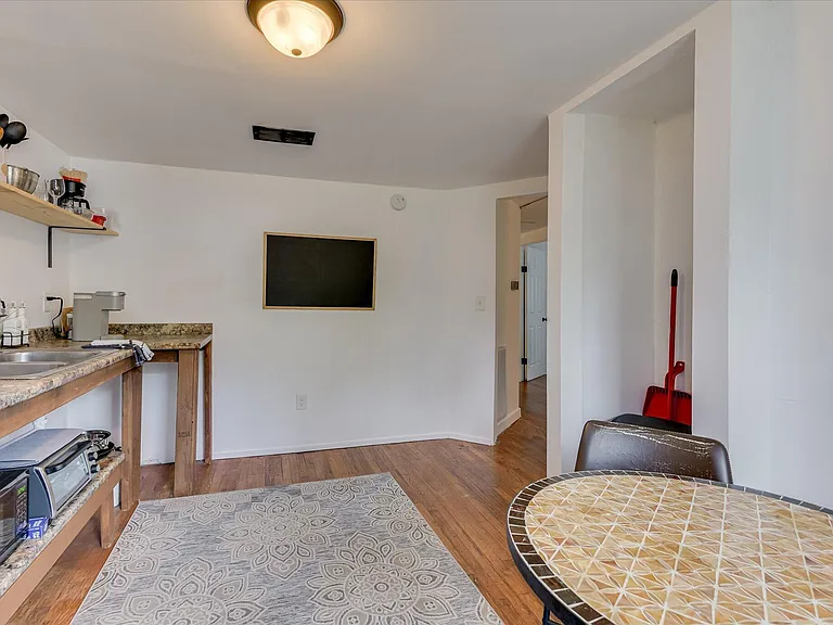 1532 Colleton Ave SE — Photo 10