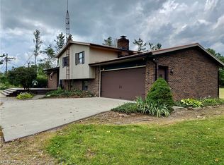 8448 Moravian Trail Rd SE, Uhrichsville, OH 44683