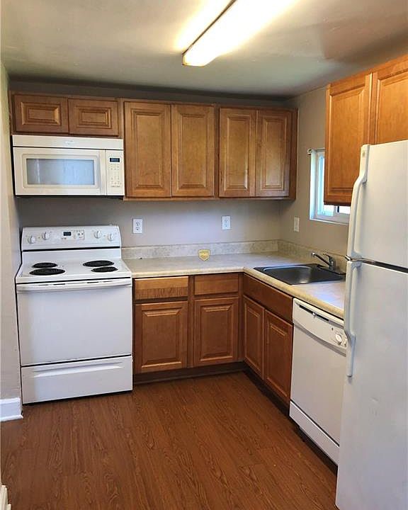 1st image of 3100 Glen Ave