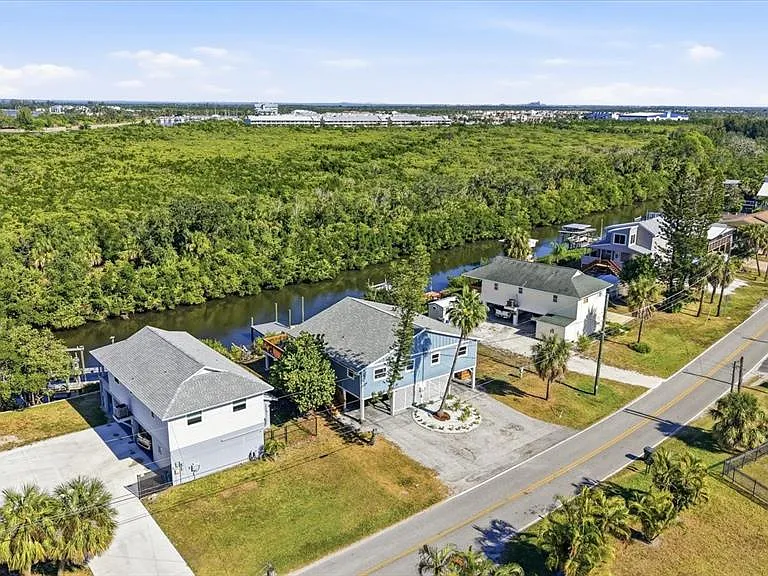 3303 W Shell Point Rd #A — Photo 21