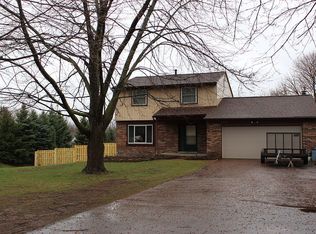 5501 Eagle Rd, Highland, MI 48356