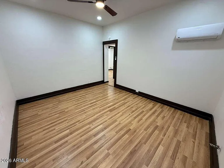 860 E 13th St #2 — Photo 1