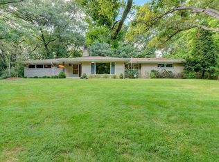 101 Crabtree Rd, Dundee, IL 60118