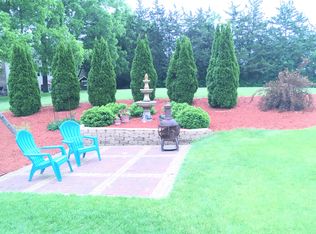 19460 Vine St, Excelsior, MN 55331