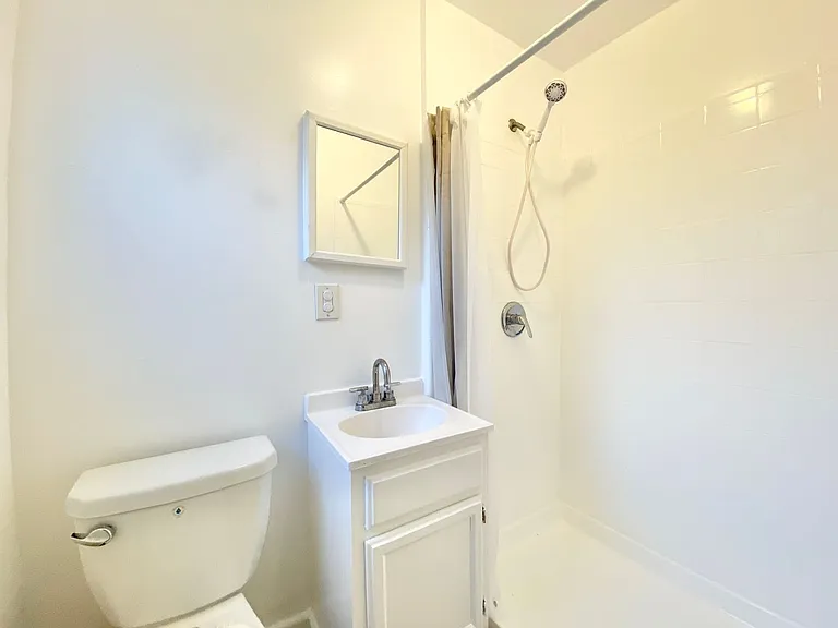 Gem Glendale — Photo 9
