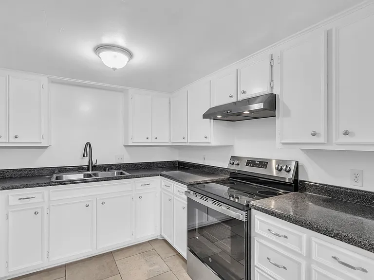 3432 Normandy Ave — Photo 9