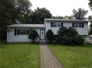 41 Barrington Ln, Waterbury, CT 06708