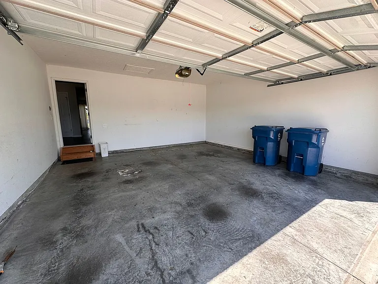 16303 Rockcrest View Ln — Photo 32