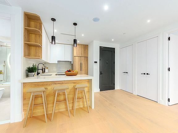 5th image of 1624 Jefferson Ave #1A