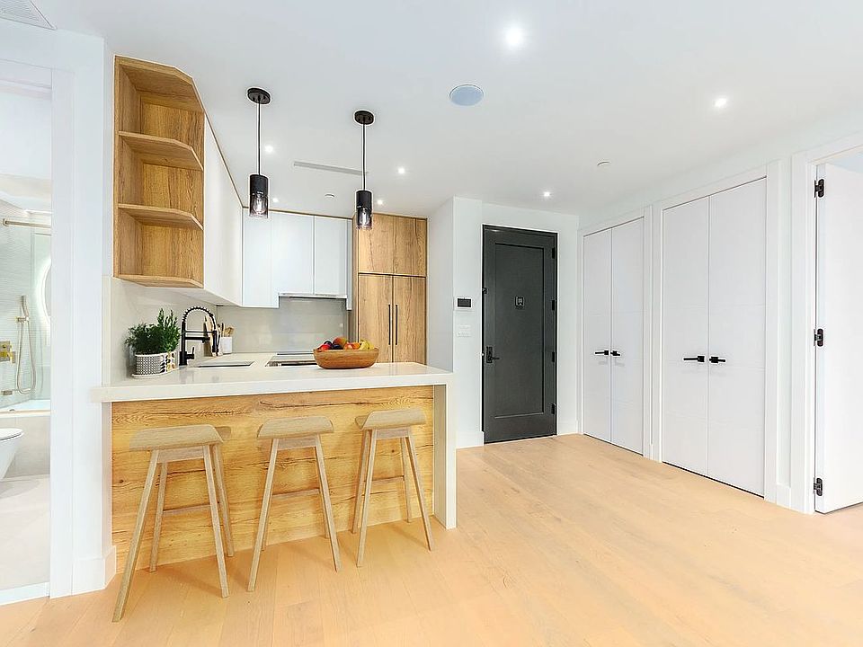 1st image of 1624 Jefferson Ave #2A