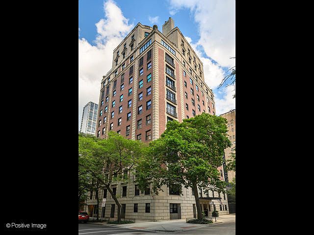 1st image of 1325 N Astor St APT 12