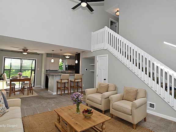 3rd image of 2505 Spring Hill Ct
