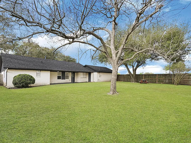 13003 Frank Ln — Photo 23