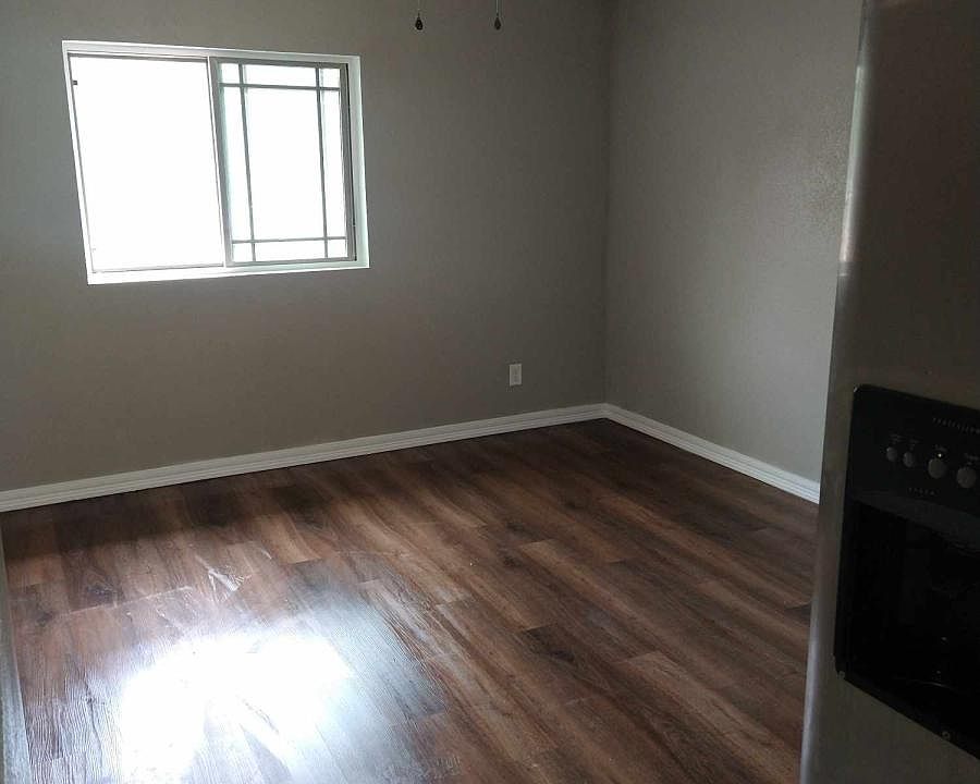 210 N Rowe St Pryor OK Zillow