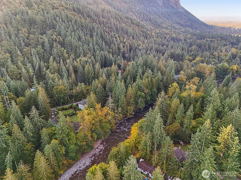 5th image of 7346 Moon Valley Road SE