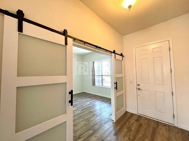 22345 E Bailey Pl — Photo 2