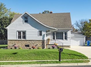 215 Summit Ave, Watertown, WI 53094