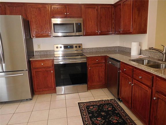 4th image of 1419 Grassmere Ct