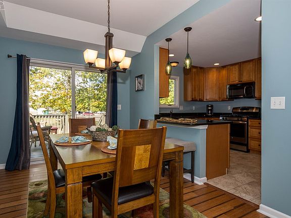 4th image of 8062 Rose Ln