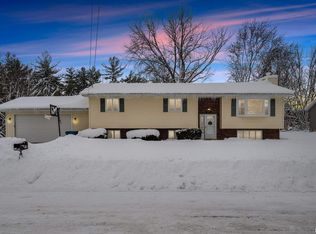 209 W 28th Ave, Coal Valley, IL 61240