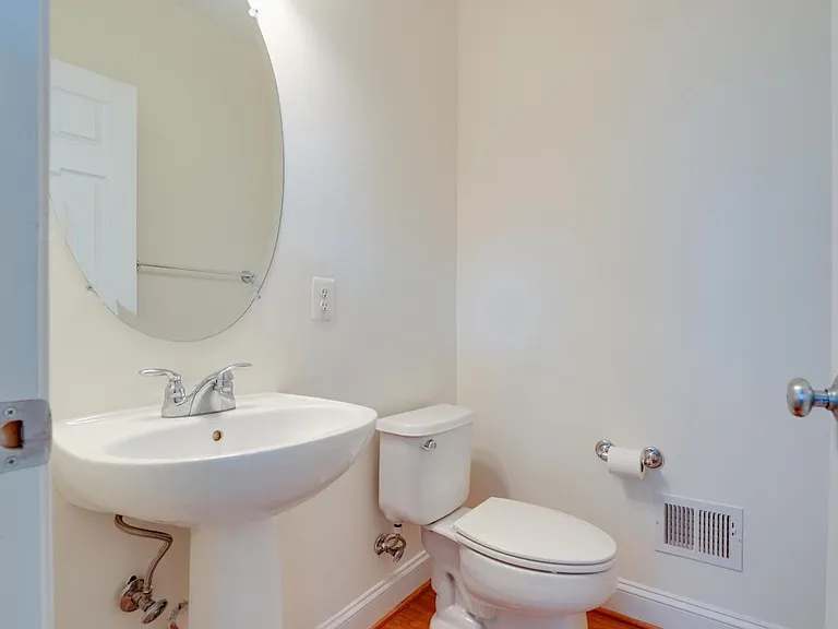 3510 Goddard Way — Photo 19