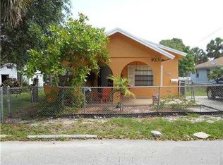 923 Camellia Rd, West Palm Beach, FL 33405