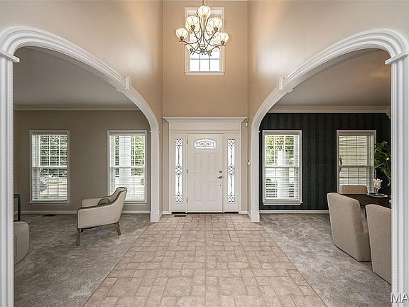 3rd image of 1517 Indian Hill Ln