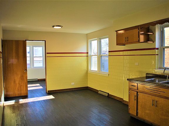 5th image of 3539 S 58th Ave