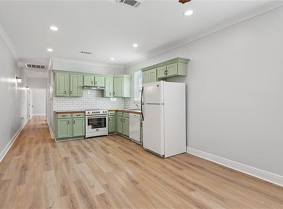 2nd image of 2435 New Orleans St