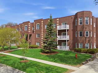 385 7th Ave S APT 104, Fargo, ND 58103