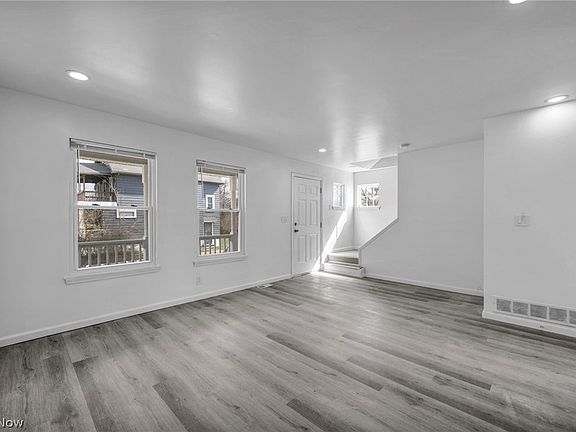 4th image of 10870 Mount Overlook Ave
