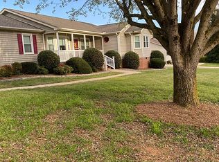 209 Meadow Ln, Easley, SC 29642