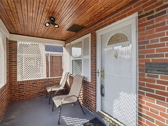 5th image of 4515 Camberwell Rd