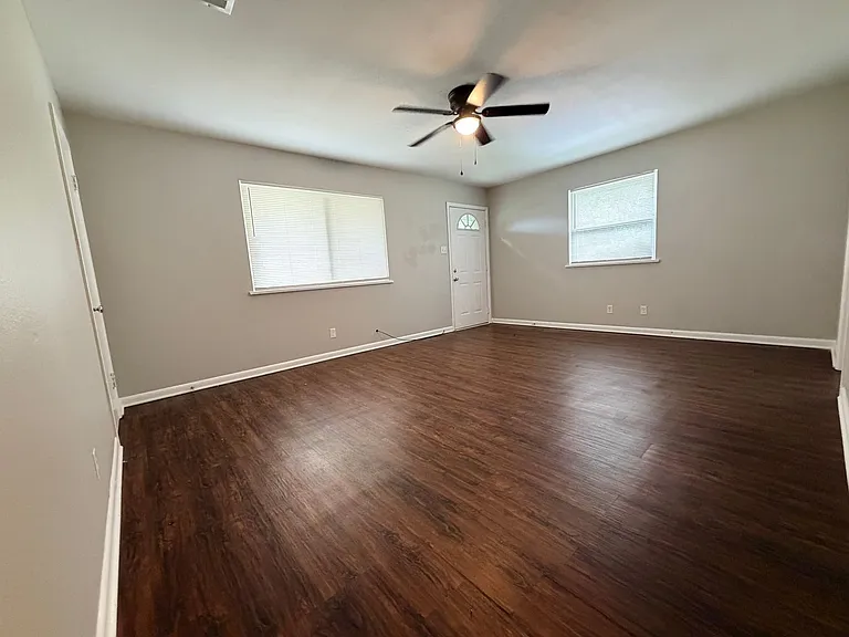 205-207 W J Avenue — Photo 1