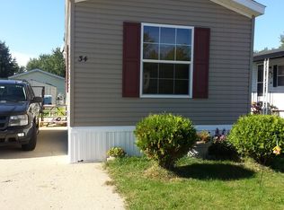 34 Maple Ln, Genoa, IL 60135