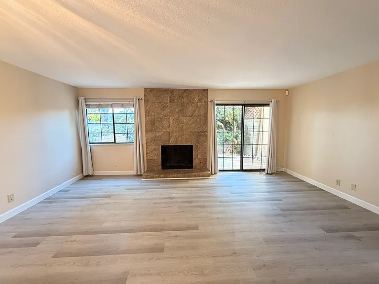 3267 Dawnflower St #3 — Photo 17