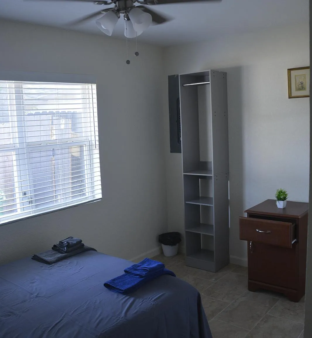4 bed, 3.0 bath, 1350 sqft, $1,105 — Photo 3