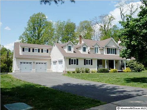 2nd image of 7 McCutcheon Ct