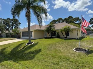890 Glendale Ave NW, Palm Bay, FL 32907