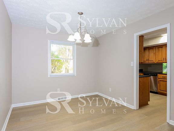 4th image of 1505 Chapman Dr