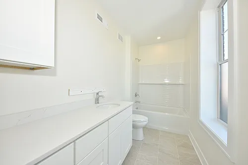 104 E Prospect St Photo 1