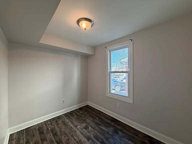 469 Alden St #1 — Photo 16